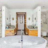 Beautiful Tropical Family Villa In Kerobokan. Villas in Bali for Sale: Вилла в Керобокан, Балиан за 547 тыс. USD. Leasehold. Предварительный просмотр фото #5