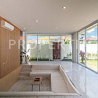 Beautiful Modern Family Home In Kerobokan. Villas in Bali for Sale: Вилла в Керобокан, Балиан за 5,5 млрд. IDR. Leasehold. Предварительный просмотр фото #9