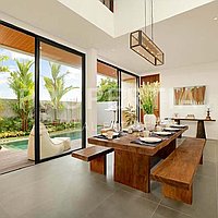 Amazing Family Home In Kerobokan. Villas in Bali for Sale: Вилла в Керобокан, Балиан за 533 тыс. USD. Freehold. Предварительный просмотр фото #1