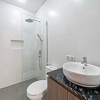 Newly Built Four-Bedroom Villa in Prime Kerobokan Location. Villas in Bali for Sale: Вилла в Керобокан, Балиан за 231 тыс. USD. Freehold. Предварительный просмотр фото #7