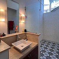 Modern Classic Three-Bedroom Villa in a Strategic Location of Kerobokan with Long Lease. Villas in Bali for Sale: Вилла в Керобокан, Балиан за 295 тыс. USD. Leasehold. Предварительный просмотр фото #11