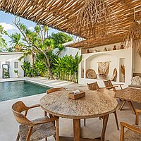 Cozy and stylish four-bedroom villa with poolside serenity in Kerobokan . Villas in Bali for Sale: Вилла в Керобокан, Балиан за 233 тыс. USD. Leasehold. Предварительный просмотр фото #3