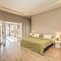 Cozy and stylish four-bedroom villa with poolside serenity in Kerobokan . Villas in Bali for Sale: Вилла в Керобокан, Балиан за 18,3 млн. RUB. Leasehold. Предварительный просмотр фото #8