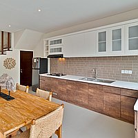 Exclusive Two-Bedroom Villa in Kerobokan with a Long Lease Term. Villas in Bali for Sale: Вилла в Керобокан, Балиан за 207 тыс. USD. Leasehold. Предварительный просмотр фото #2