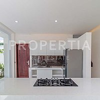 Stunning Modern Villa In Kerobokan. Villas in Bali for Sale: Вилла в Керобокан, Балиан за 350 тыс. USD. Leasehold. Предварительный просмотр фото #3