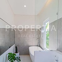 Stunning Modern Villa In Kerobokan. Villas in Bali for Sale: Вилла в Керобокан, Балиан за 350 тыс. USD. Leasehold. Предварительный просмотр фото #7