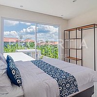 Stunning Modern Villa In Kerobokan. Villas in Bali for Sale: Вилла в Керобокан, Балиан за 350 тыс. USD. Leasehold. Предварительный просмотр фото #15