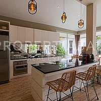 Beautiful Family Home In Kerobokan. Villas in Bali for Sale: Вилла в Керобокан, Балиан за 286 тыс. USD. Leasehold. Предварительный просмотр фото #1