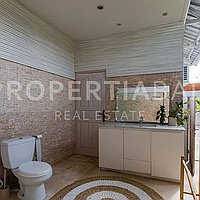 Beautiful Family Home In Kerobokan. Villas in Bali for Sale: Вилла в Керобокан, Балиан за 22,3 млн. RUB. Leasehold. Предварительный просмотр фото #13