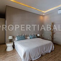 Beautiful Family Home In Kerobokan. Villas in Bali for Sale: Вилла в Керобокан, Балиан за 22,3 млн. RUB. Leasehold. Предварительный просмотр фото #10