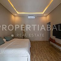 Beautiful Family Home In Kerobokan. Villas in Bali for Sale: Вилла в Керобокан, Балиан за 22,3 млн. RUB. Leasehold. Предварительный просмотр фото #9