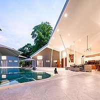 Fabulous 4-bedroom villa with Jungle view in Umalas. Villas in Bali for Sale: Vila di dalam Kerobokan, Bali untuk 12 Miliar IDR. Leasehold. Pratinjau foto #7