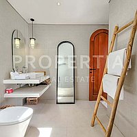 Contemporary Comfort In Kerobokan. Villas in Bali for Sale: Вилла в Керобокан, Балиан за 240 тыс. USD. Leasehold. Предварительный просмотр фото #5