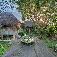 A timeless blend of traditional elegance and modern luxury in Kerobokan. Villas in Bali for Sale: Вилла в Керобокан, Балиан за 978 тыс. USD. Leasehold. Предварительный просмотр фото #2