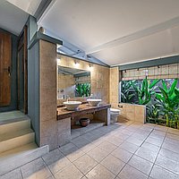 A timeless blend of traditional elegance and modern luxury in Kerobokan. Villas in Bali for Sale: Вилла в Керобокан, Балиан за 978 тыс. USD. Leasehold. Предварительный просмотр фото #17