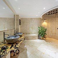 A timeless blend of traditional elegance and modern luxury in Kerobokan. Villas in Bali for Sale: Вилла в Керобокан, Балиан за 978 тыс. USD. Leasehold. Предварительный просмотр фото #13