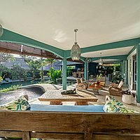 A timeless blend of traditional elegance and modern luxury in Kerobokan. Villas in Bali for Sale: Вилла в Керобокан, Балиан за 978 тыс. USD. Leasehold. Предварительный просмотр фото #4