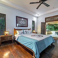 A timeless blend of traditional elegance and modern luxury in Kerobokan. Villas in Bali for Sale: Вилла в Керобокан, Балиан за 978 тыс. USD. Leasehold. Предварительный просмотр фото #18