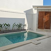 Charming 1-bed villa with large roof top and an office in Bumbak. Villas in Bali for Sale: Vila di dalam Kerobokan, Bali untuk 2,4 Miliar IDR. Leasehold. Pratinjau foto #1