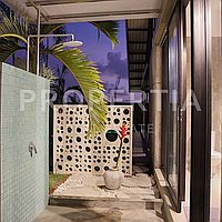 Industrial Inspired Family Home In Kerobokan. Villas in Bali for Sale: Вилла в Керобокан, Балиан за 32,1 млн. RUB. Leasehold. Предварительный просмотр фото #8