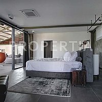 Industrial Inspired Family Home In Kerobokan. Villas in Bali for Sale: Вилла в Керобокан, Балиан за 409 тыс. USD. Leasehold. Предварительный просмотр фото #5