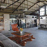 Industrial Inspired Family Home In Kerobokan. Villas in Bali for Sale: Вилла в Керобокан, Балиан за 409 тыс. USD. Leasehold. Предварительный просмотр фото #1