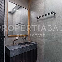 Modern Contemporary Villa In Kerobokan. Villas in Bali for Sale: Вилла в Керобокан, Балиан за 276 тыс. USD. Leasehold. Предварительный просмотр фото #1