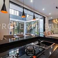 Modern Contemporary Villa In Kerobokan. Villas in Bali for Sale: Вилла в Керобокан, Балиан за 276 тыс. USD. Leasehold. Предварительный просмотр фото #9