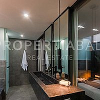 Contemporary Family Villa In Kerobokan. Villas in Bali for Sale: Вилла в Керобокан, Балиан за 285 тыс. USD. Leasehold. Предварительный просмотр фото #15