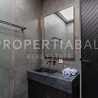 Contemporary Family Villa In Kerobokan. Villas in Bali for Sale: Вилла в Керобокан, Балиан за 284 тыс. USD. Leasehold. Предварительный просмотр фото #5