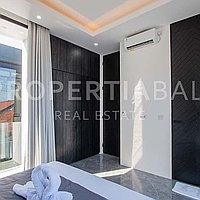 Contemporary Family Villa In Kerobokan. Villas in Bali for Sale: Вилла в Керобокан, Балиан за 285 тыс. USD. Leasehold. Предварительный просмотр фото #1