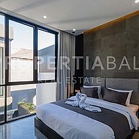 Contemporary Family Villa In Kerobokan. Villas in Bali for Sale: Вилла в Керобокан, Балиан за 284 тыс. USD. Leasehold. Предварительный просмотр фото #3