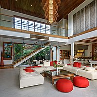 Elegant tropical villa in Umalas with expansive garden. Villas in Bali for Sale: Вилла в Керобокан, Балиан за 60,6 млн. RUB. Leasehold. Предварительный просмотр фото #4