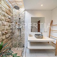 Beautiful Modern Villa In Kerobokan. Villas in Bali for Sale: Вилла в Керобокан, Балиан за 222 тыс. USD. Leasehold. Предварительный просмотр фото #8