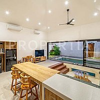 Beautiful Modern Villa In Kerobokan. Villas in Bali for Sale: Вилла в Керобокан, Балиан за 222 тыс. USD. Leasehold. Предварительный просмотр фото #10