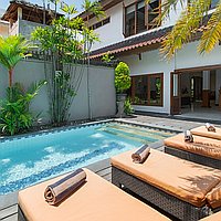 Spacious 4-Bedroom Villa in Absolute Prime Legian Local, just 400m from the Beach. Villas in Bali for Sale: Вилла в Легиан, Балиан за 38,9 млн. RUB. Leasehold. Предварительный просмотр фото #15