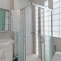 Three-Bedroom Villa in Secure Complex – 5-Minute Walk to Beach with Long Lease. Villas in Bali for Sale: Vila di dalam Legian, Bali untuk 3,4 Miliar IDR. Leasehold. Pratinjau foto #13