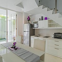 Three-Bedroom Villa in Secure Complex – 5-Minute Walk to Beach with Long Lease. Villas in Bali for Sale: Vila di dalam Legian, Bali untuk 3,4 Miliar IDR. Leasehold. Pratinjau foto #7