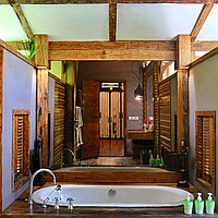 Nature-Style One-Bedroom Villa with Private Pool, Garden, and Fish Pond in Gili Trawangan. Villas in Bali for Sale: Vila di dalam Lombok, Bali untuk 5,1 Miliar IDR. Freehold. Pratinjau foto #7