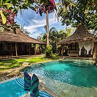 Nature-Style One-Bedroom Villa with Private Pool, Garden, and Fish Pond in Gili Trawangan. Villas in Bali for Sale: Vila di dalam Lombok, Bali untuk 5,1 Miliar IDR. Freehold. Pratinjau foto #1