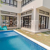 Tranquil Modern Family Home In Munggu. Villas in Bali for Sale: Вилла в Мунггу, Балиан за 207 тыс. USD. Leasehold. Предварительный просмотр фото #1