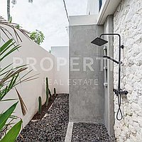 Beautiful Tropical Villa Minutes From Canggu. Villas in Bali for Sale: Вилла в Балиан за 201 тыс. USD. Leasehold. Предварительный просмотр фото #4