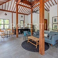 Charming Riverside Villa In Tumbak Bayuh. Villas in Bali for Sale: Вилла в Tumbak Bayuh, Балиан за 232 тыс. USD. Leasehold. Предварительный просмотр фото #1