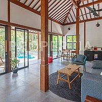 Charming Riverside Villa In Tumbak Bayuh. Villas in Bali for Sale: Вилла в Tumbak Bayuh, Балиан за 232 тыс. USD. Leasehold. Предварительный просмотр фото #1