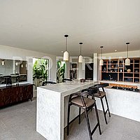 Modern Tropical Villa In Tumbak Bayuh. Villas in Bali for Sale: Вилла в Tumbak Bayuh, Балиан за 210 тыс. USD. Leasehold. Предварительный просмотр фото #1