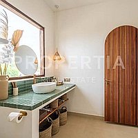 Mediterranean Elegance In Tumbak Bayuh. Villas in Bali for Sale: Вилла в Балиан за 5,7 млрд. IDR. Leasehold. Предварительный просмотр фото #6