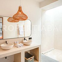 Gorgeous Modern Tropical Villa In Tumbak Bayuh. Villas in Bali for Sale: Вилла в Tumbak Bayuh, Балиан за 14,1 млн. RUB. Leasehold. Предварительный просмотр фото #15