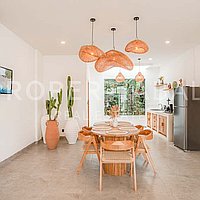 Gorgeous Modern Tropical Villa In Tumbak Bayuh. Villas in Bali for Sale: Вилла в Tumbak Bayuh, Балиан за 180 тыс. USD. Leasehold. Предварительный просмотр фото #3