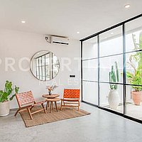 Gorgeous Modern Tropical Villa In Tumbak Bayuh. Villas in Bali for Sale: Вилла в Tumbak Bayuh, Балиан за 180 тыс. USD. Leasehold. Предварительный просмотр фото #2