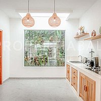 Gorgeous Modern Tropical Villa In Tumbak Bayuh. Villas in Bali for Sale: Вилла в Tumbak Bayuh, Балиан за 180 тыс. USD. Leasehold. Предварительный просмотр фото #5